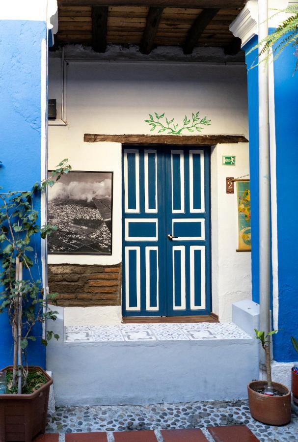 Blue Door Housing Historic Quito Hotel Luaran gambar