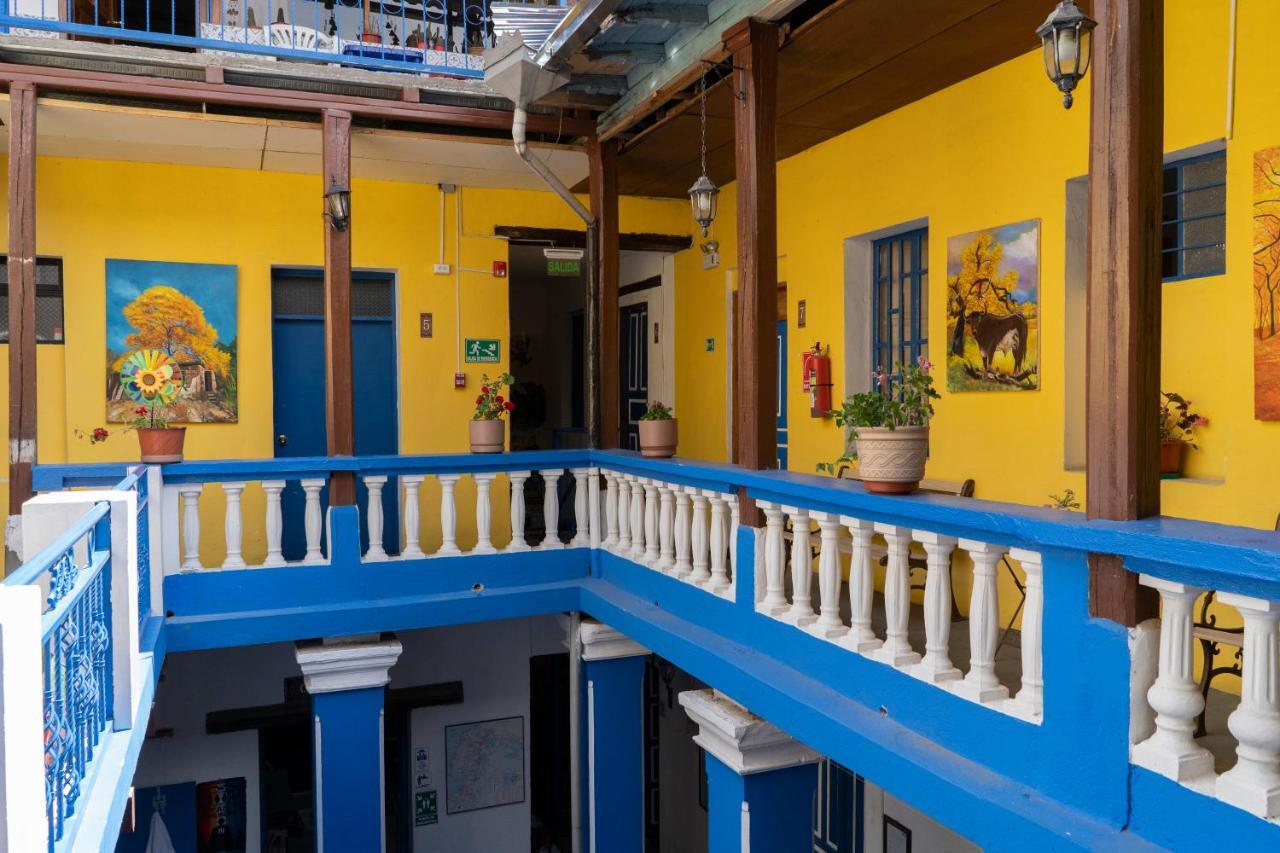 Blue Door Housing Historic Quito Hotel Luaran gambar