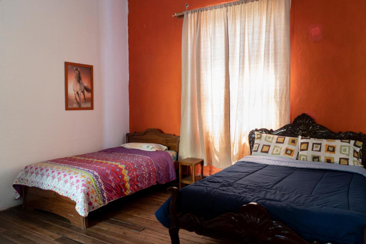 Blue Door Housing Historic Quito Hotel Luaran gambar